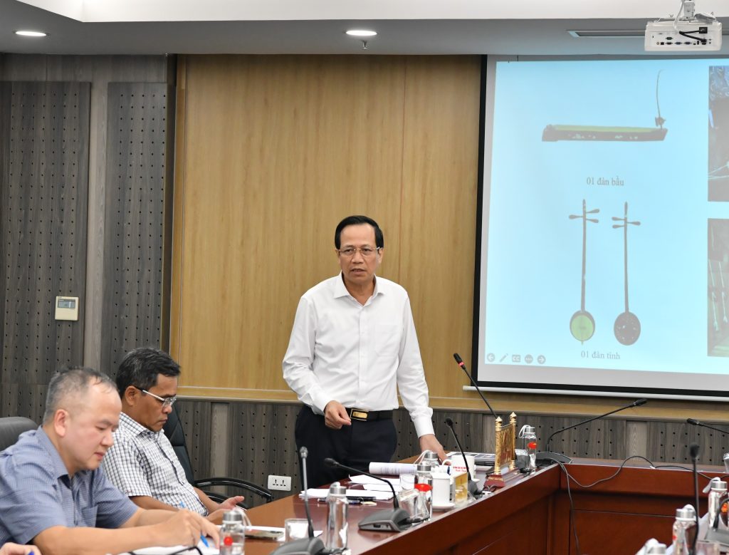 Bộ trưởng Đào Ngọc Dung phát biểu kết luận tại cuộc họp