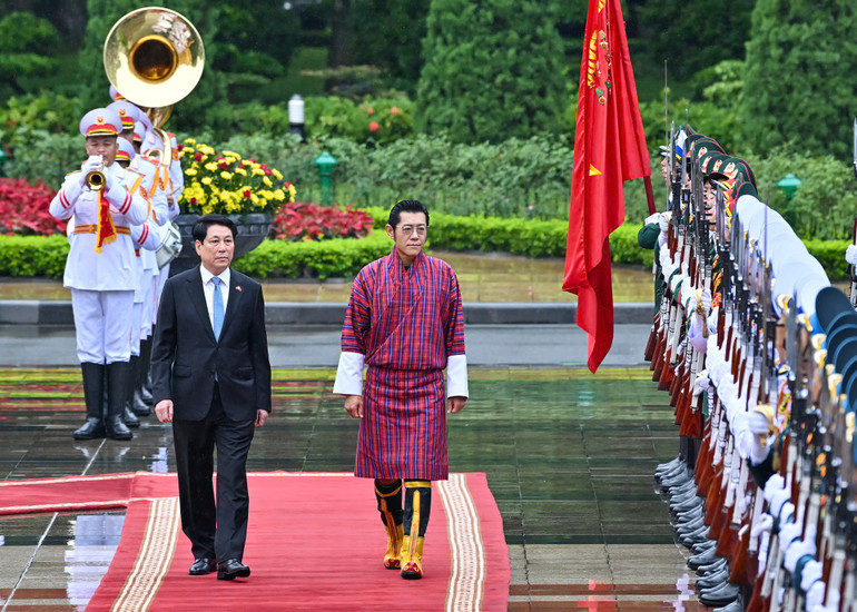 Chủ tịch nước Lương Cường chủ trì lễ đón Quốc vương Bhutan thăm cấp Nhà nước tới Việt Nam