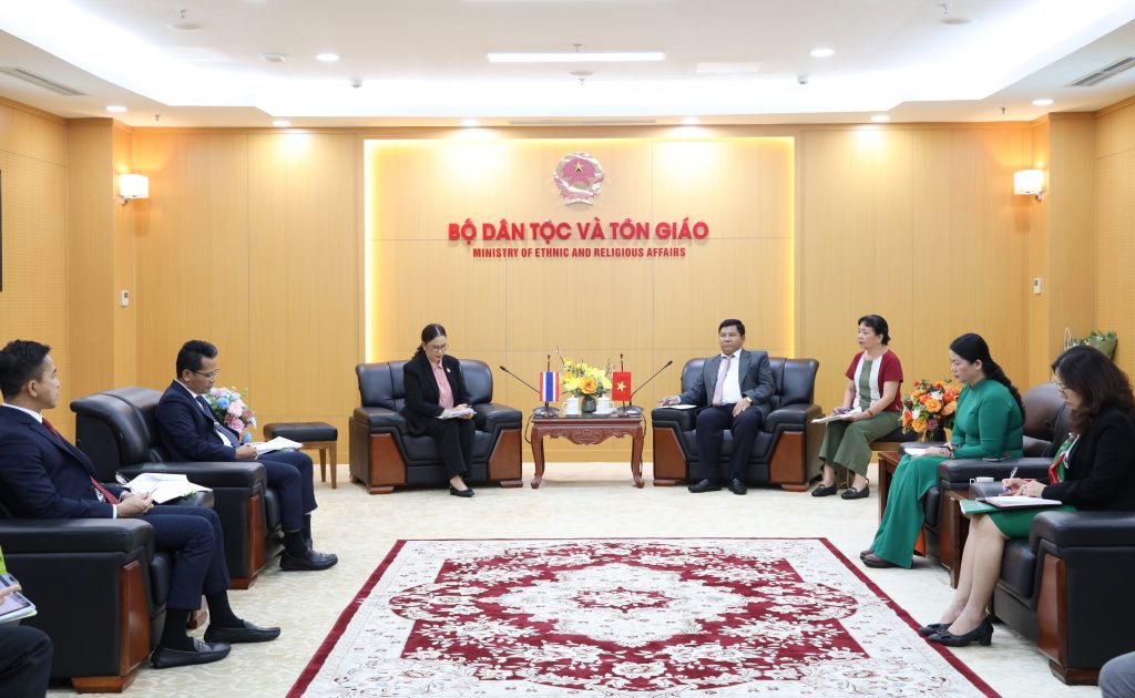 Quang cảnh buổi tiếp
