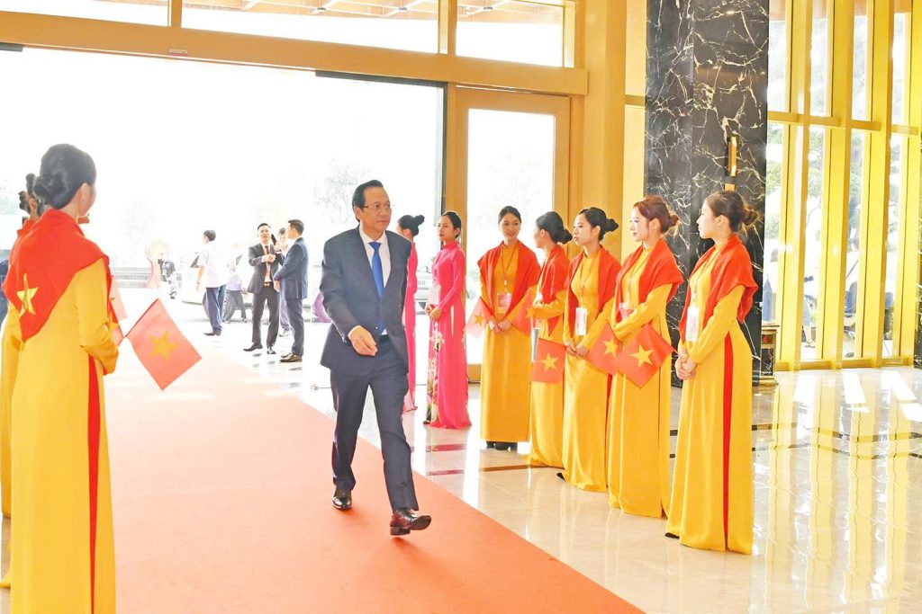 Bộ trưởng Đào Ngọc Dung tham dự lễ khai mạc Triển lãm