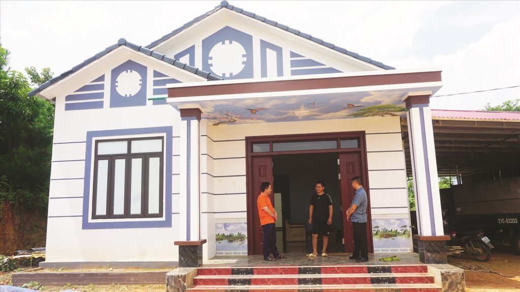 Giá trị thực tế những ngôi nhà ở Lào Cai vượt xa định mức được hỗ trợ. Ảnh Trọng Bảo