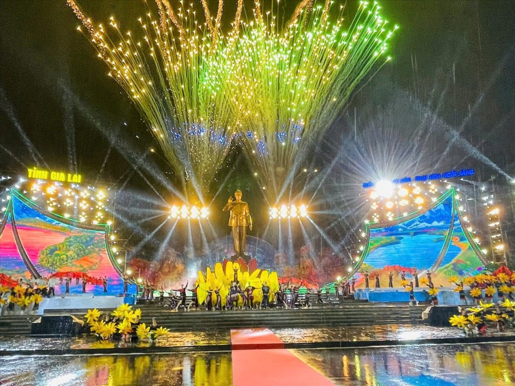 Chương trình nghệ thuật đặc biệt “Biển trời giao hòa, tinh hoa hội tụ” với các tiết mục đặc sắc chào mừng Quốc khánh 2/9