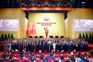 Ban Chấp hành Trung ương Đảng khóa XIV ra mắt, nhận nhiệm vụ.